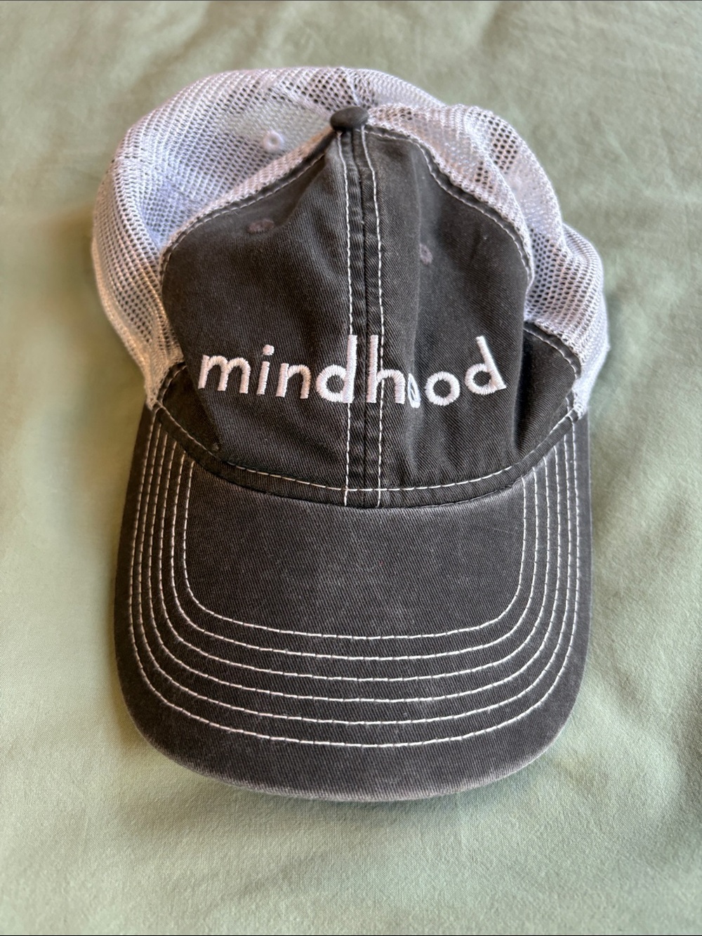 Head Gray and White Mindhood Mesh-Back Baseball Cap